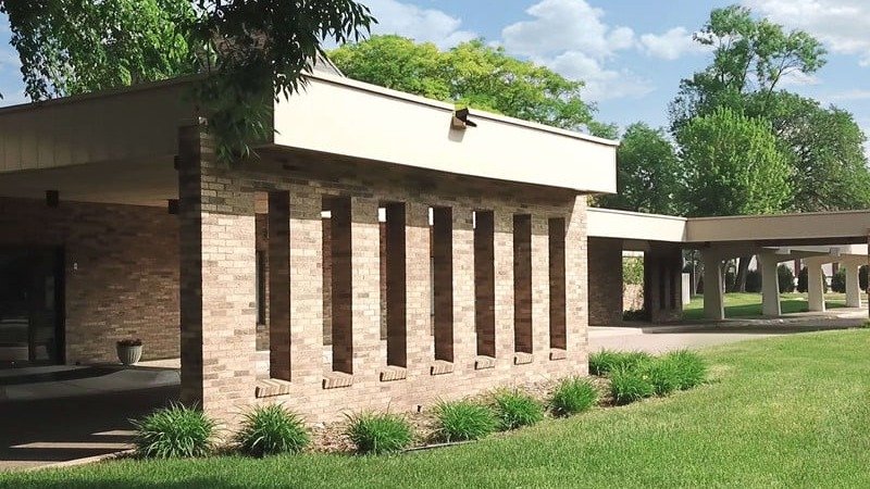 Washburn-McReavy Bloomington Funeral Chapel