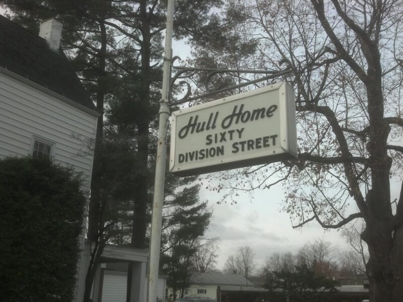 Hull Funeral Service (Cornell Memorial Inc.)