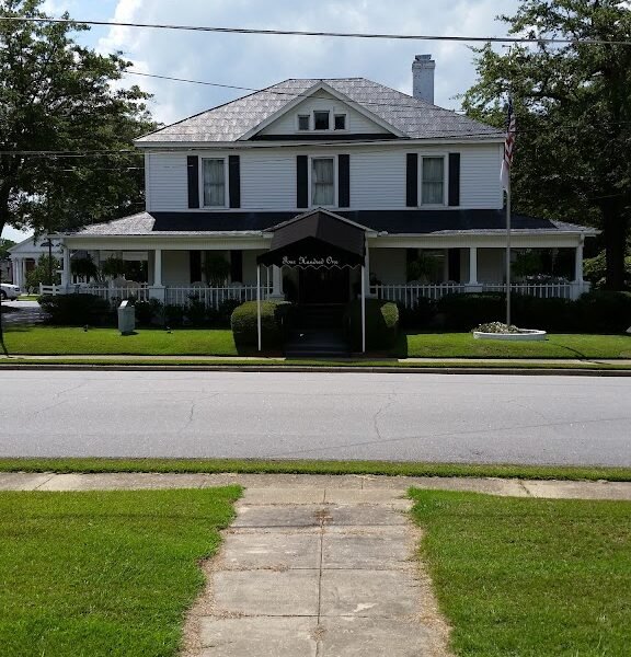 Thomas Funeral Home Inc