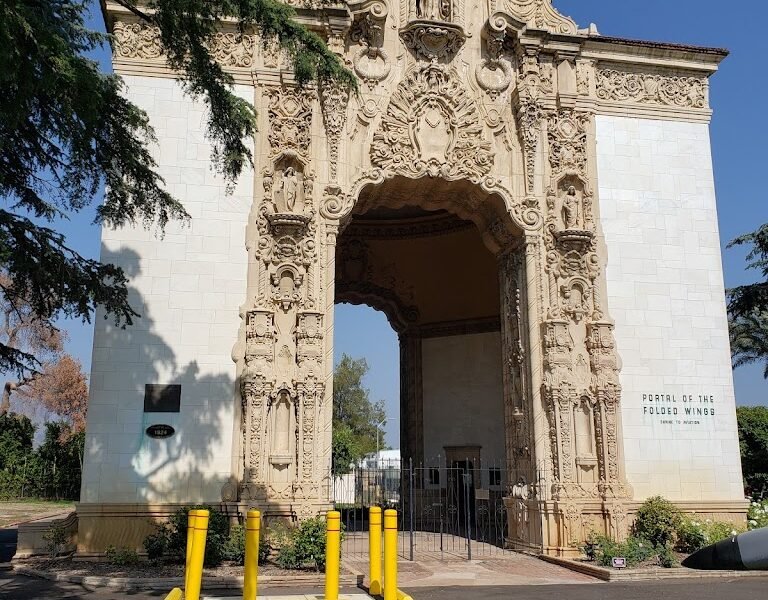 Pierce Brothers Valhalla Memorial Park and Mortuary