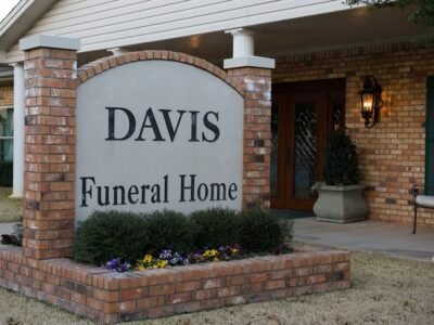 Davis Funeral Home