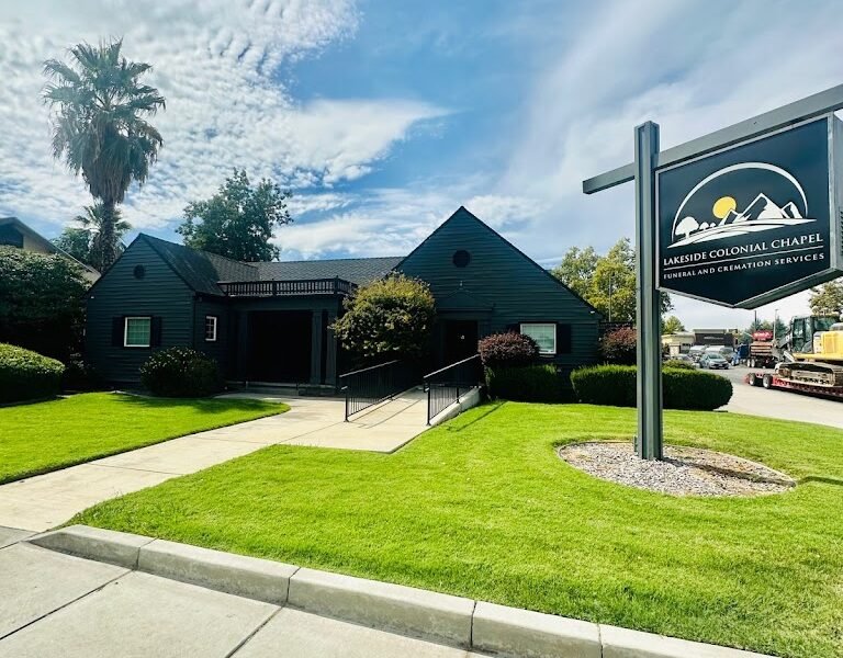 Lakeside Colonial Chapel