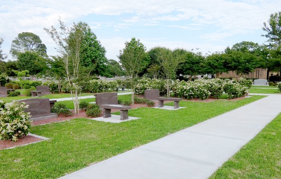 Bayview Fisher-Pou Chapel & Bayview Memorial Park