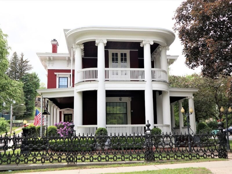 Chapman-Moser Funeral Home Inc