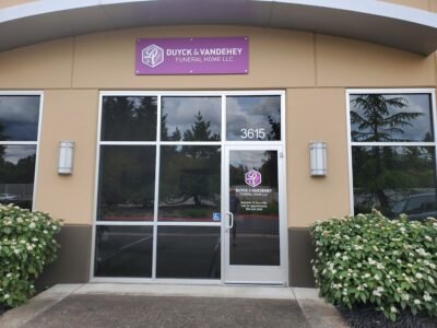 Duyck & VanDeHey Funeral Home Tanasbourne