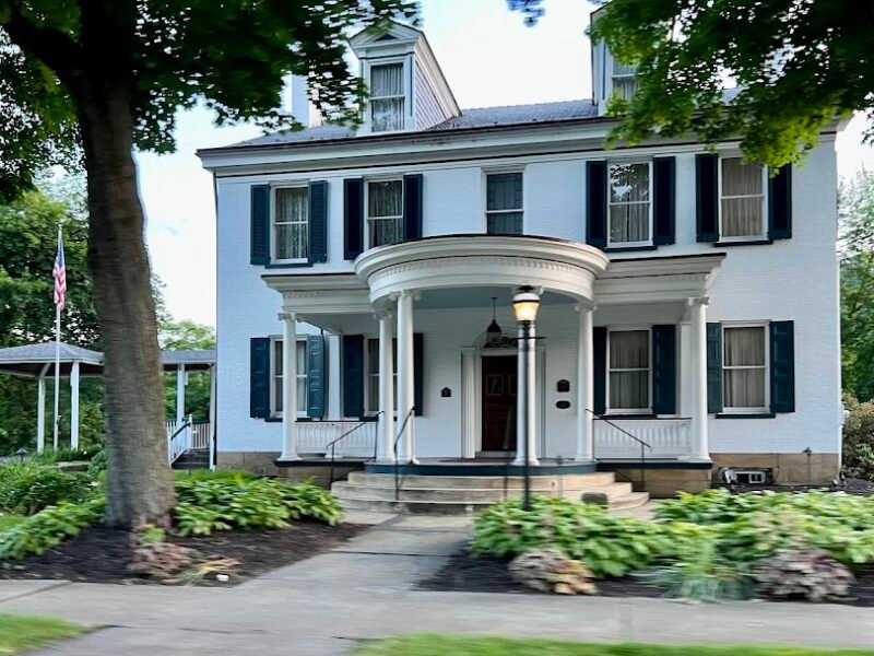 J&J SPRATT FUNERAL HOME INC.