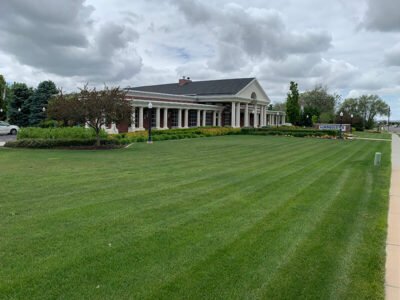 Lindquist's Roy Mortuary