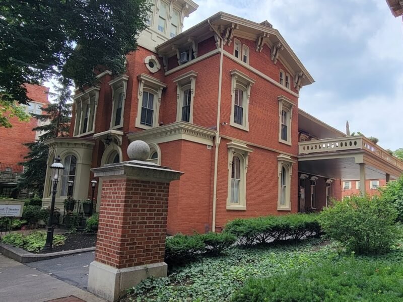 DeBord Snyder Funeral Home & Crematory