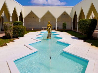 Forest Lawn Memorial Gardens Central