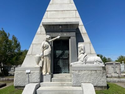 Lake Lawn Metairie Funeral Home & Cemeteries