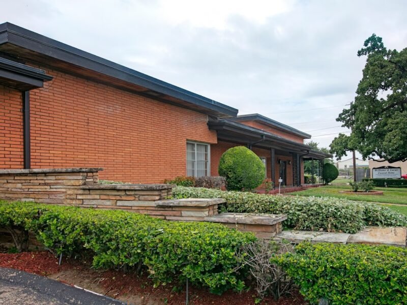Williams & Lucas Funeral Home and Cremations- Ft. Worth