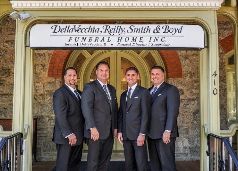DellaVecchia, Reilly, Smith & Boyd Funeral Home, Inc.