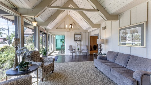 Bright-Holland Funeral Home