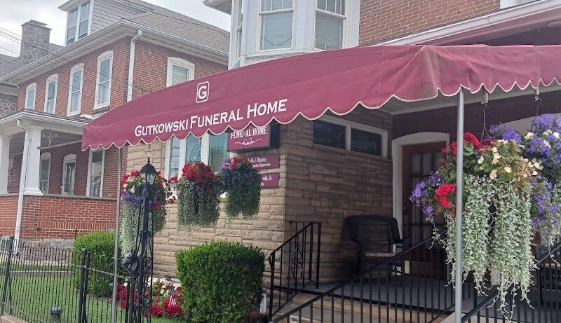 Bernard S Gutkowski Funeral Home