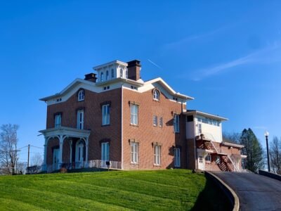 Snyder Funeral Homes, Dowds Chapel