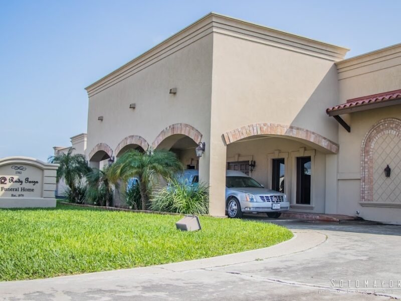 Rudy Garza Funeral Home - Palms Chapel