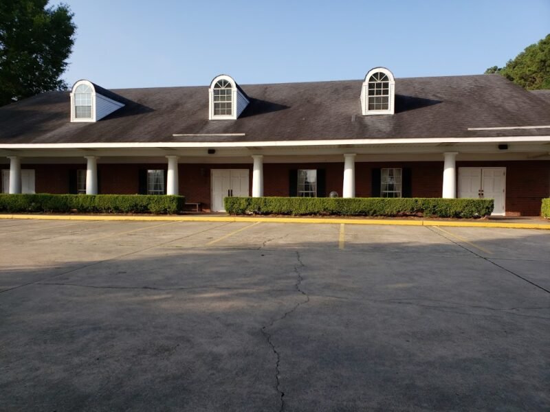 Golden Funeral Home of Bastrop