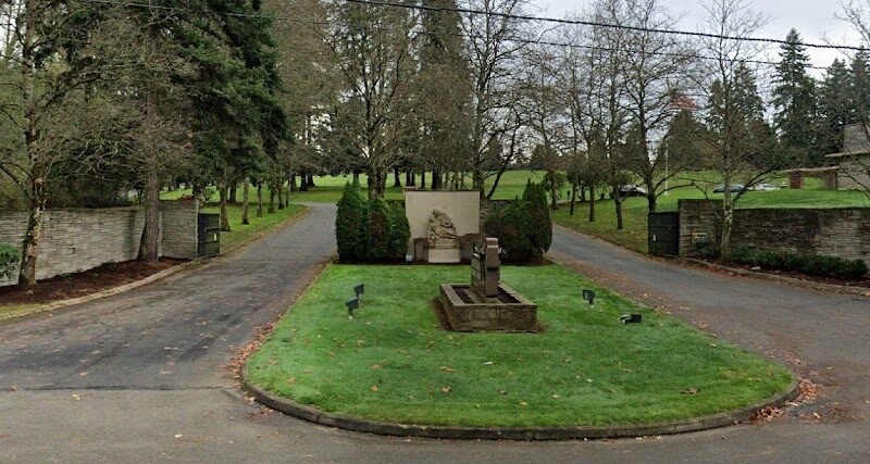Holyrood Cemetery