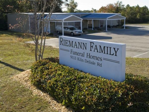 Riemann Family Funeral Homes
