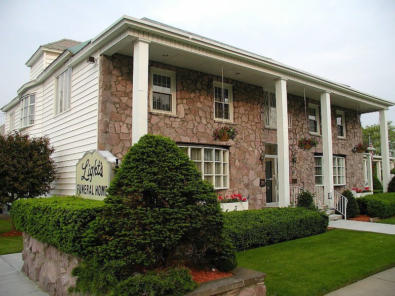 Light's Funeral Home