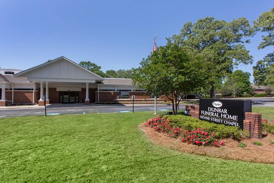 Dunbar Funeral Home (Devine)