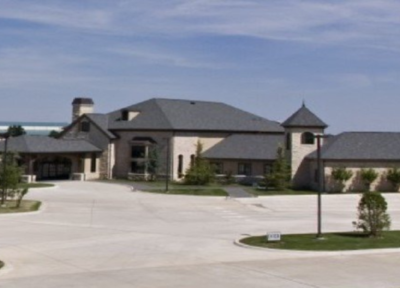 Vondel L. Smith & Sons Mortuary at South Lakes