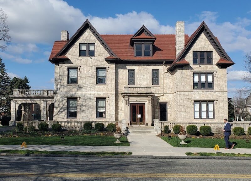 R. Strunk Funeral Home
