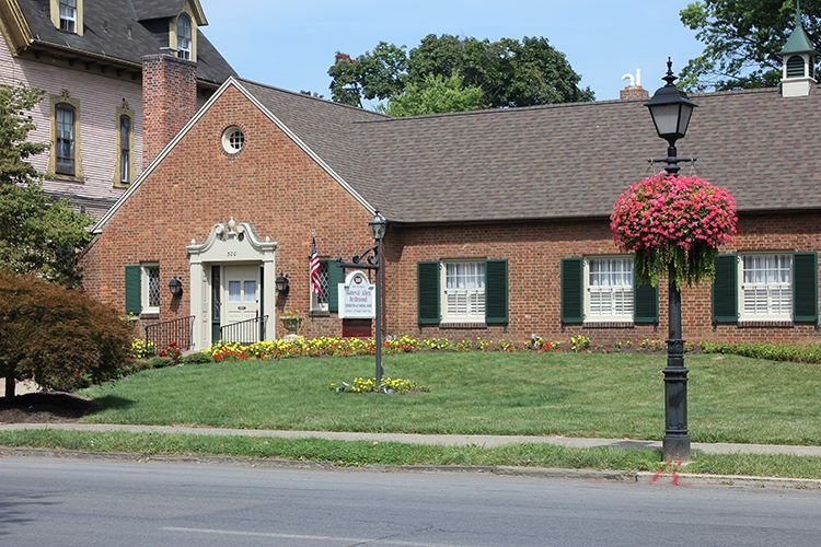 Maneval Allen Redmond Cremation and Funeral Home, Ltd.
