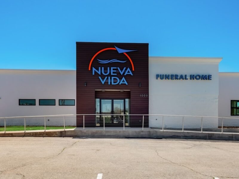 Nueva Vida Funeral Home / New Life Funeral Home