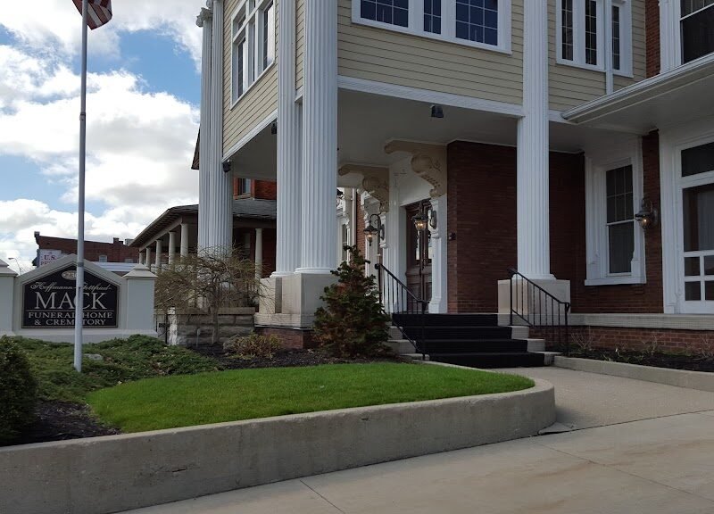 Hoffmann-Gottfried Mack Funeral Home