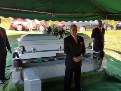 Holloway's Funeral Home
