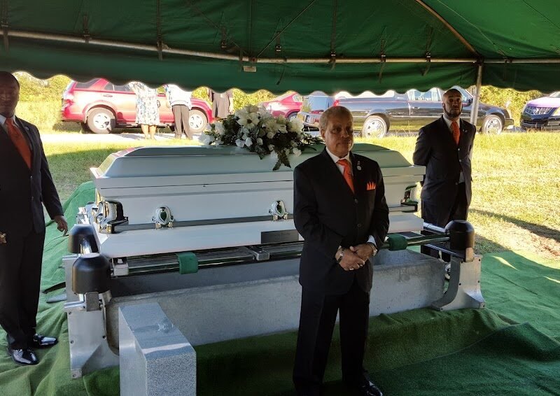 Holloway's Funeral Home