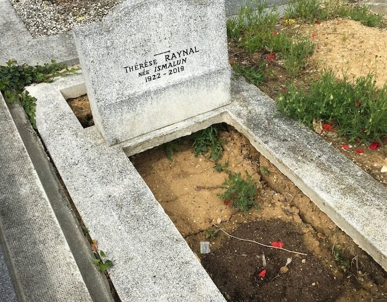 Maison Funeraire Roger S Warga