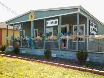 Just Judy's Flowers Local Art & Gifts