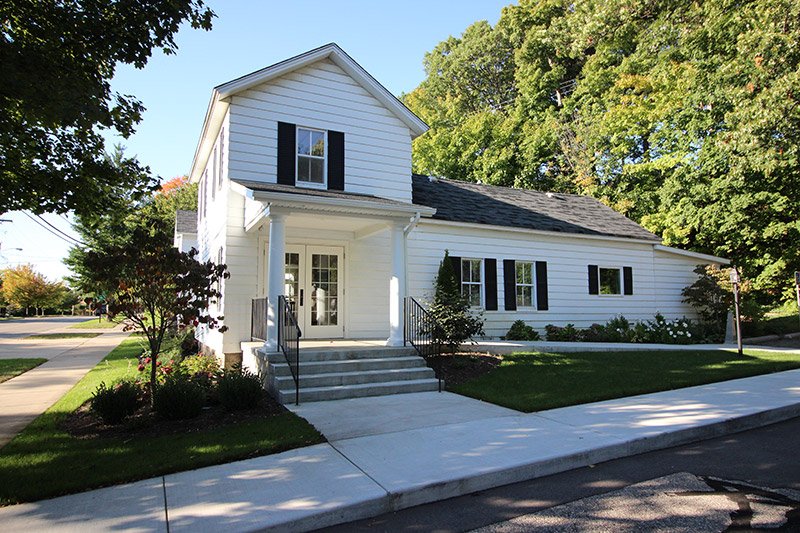 Dykstra Funeral Home - Saugatuck Chapel