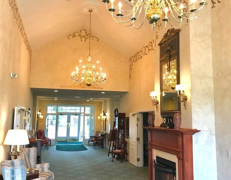 Washburn-McReavy Holcomb-Henry-Boom-Purcell Shoreview Funeral Chapel