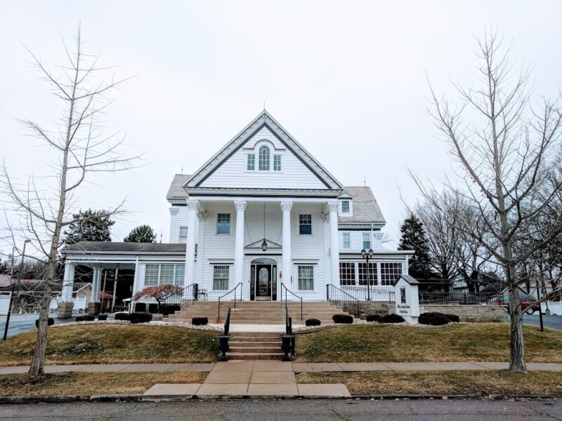 Hillis Combs & Nestor Funeral Home - Funeral Homes Listings