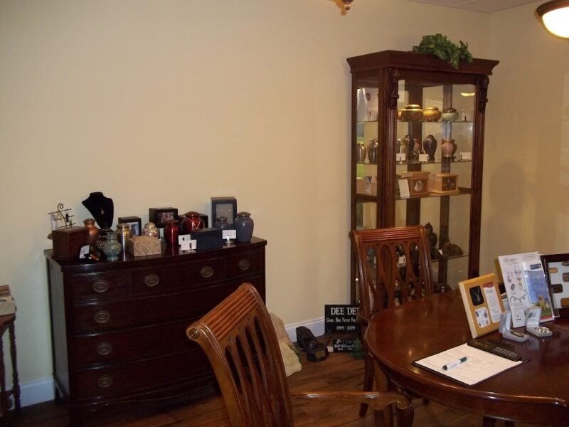 Pet Plantation Funeral