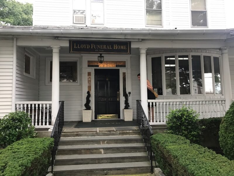Lloyd Funeral Home
