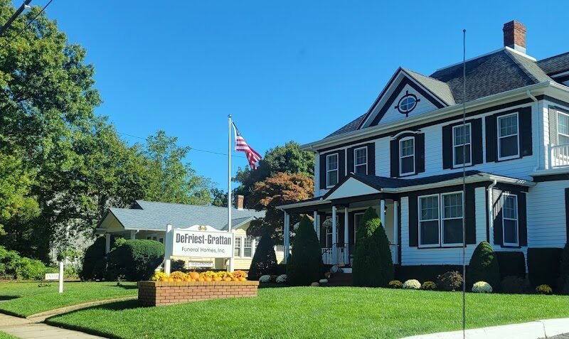 De Friest-Grattan Funeral Home