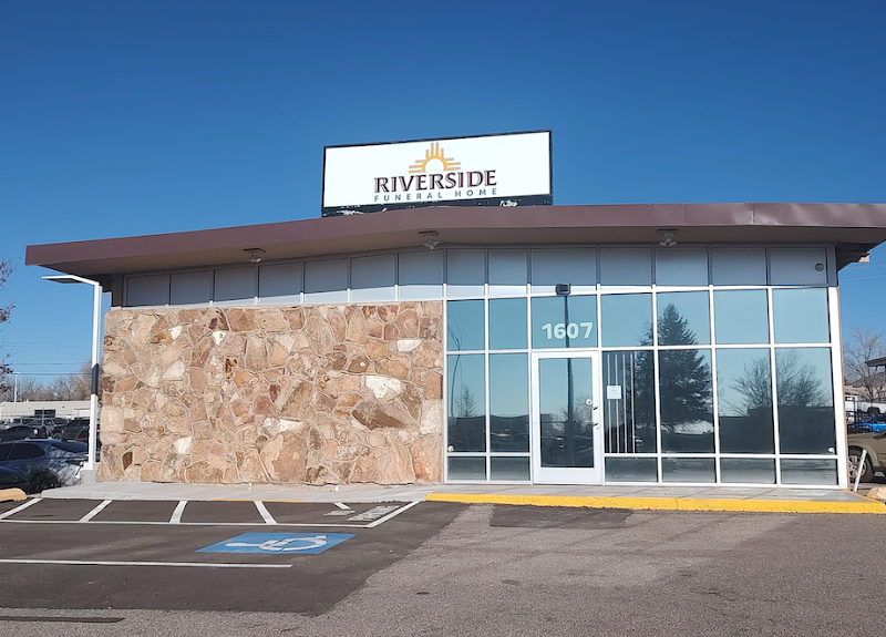Riverside Funeral Home