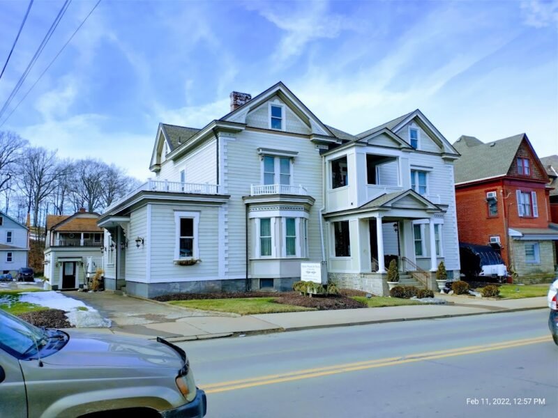 Henney, Bradwell & Nirella Funeral Home