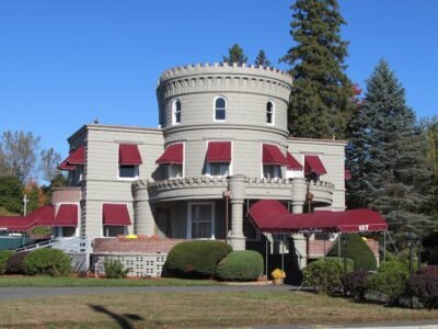 Veilleux Redington Lawry Brothers Funeral Home