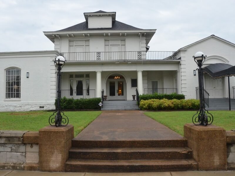 Eastland Funeral Home & Cremation Service