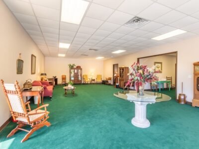 Wolfe-Bayview Funeral Home - Lillian Chapel