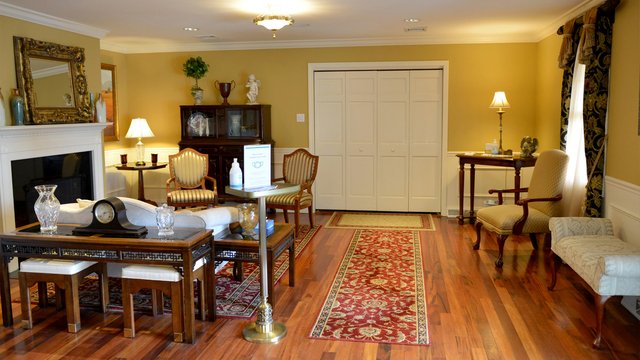 Della Vecchia Funeral Home