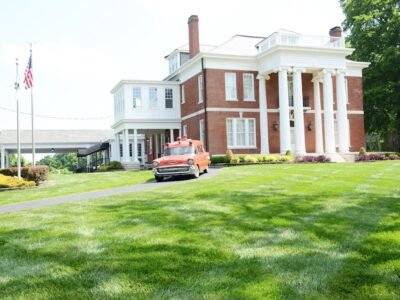 McReynolds-Nave & Larson Funeral Home