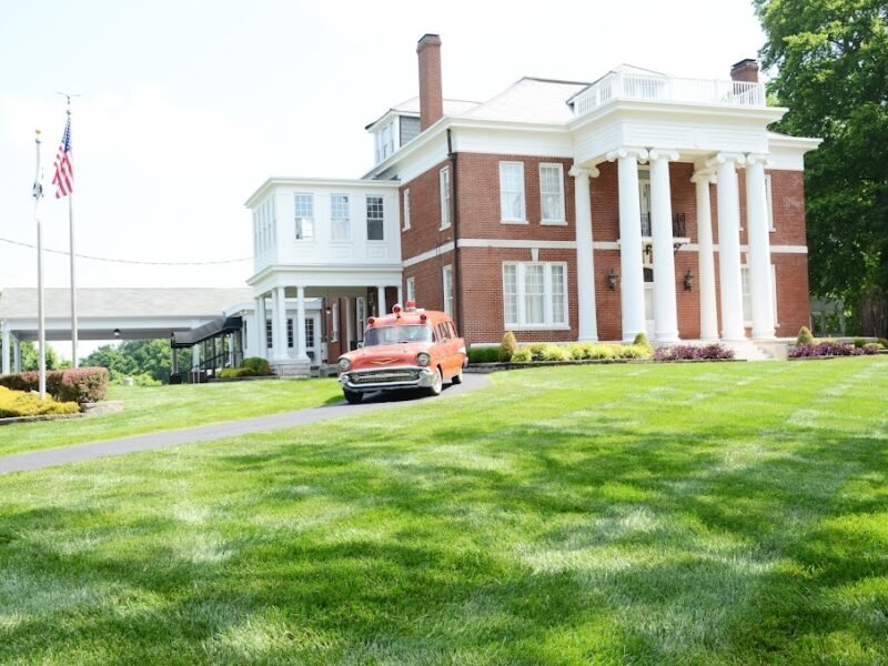 McReynolds-Nave & Larson Funeral Home