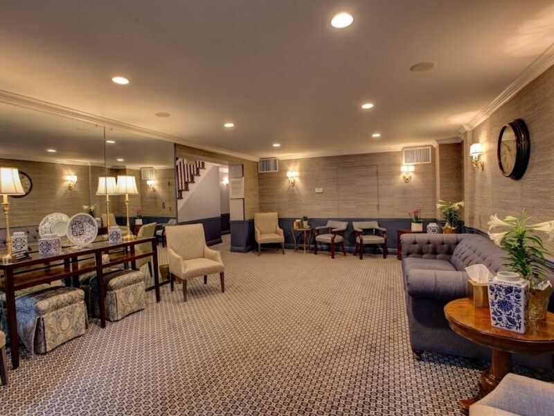 Redden's Funeral Home Inc