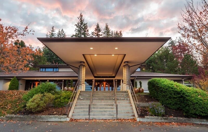 Moles Farewell Tributes & Crematory - Bayview Chapel